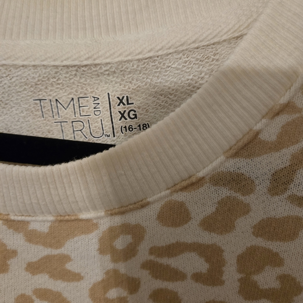 Sweatshirt - Picture 2 of 2